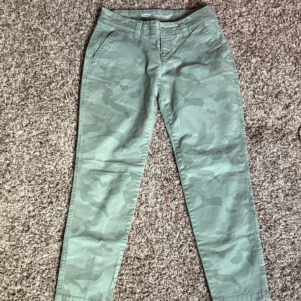 Old Navy Women's Green Camouflage Chinos